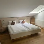 Boutique-garni Papillon Hotel 3*