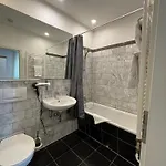 Boutique-garni Papillon 3*