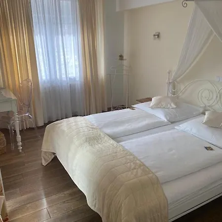 Boutique-garni Papillon Szálloda Kempen