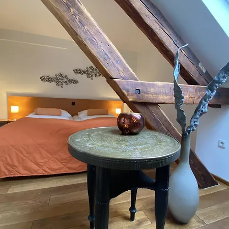Boutique-garni Papillon Kempen