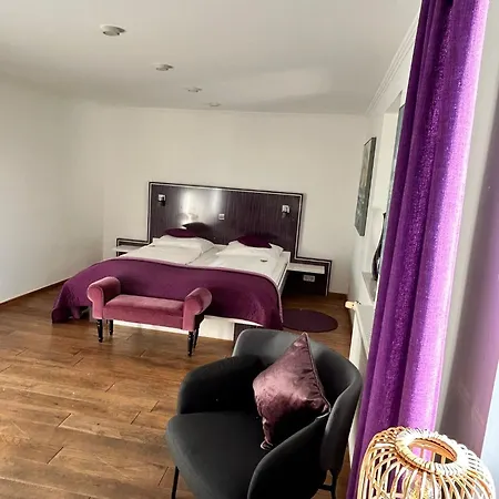 Boutique-garni Papillon Kempen