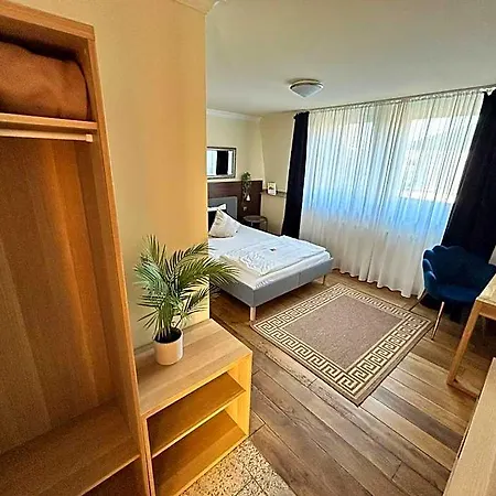 Boutique-garni Papillon Hotel 3*