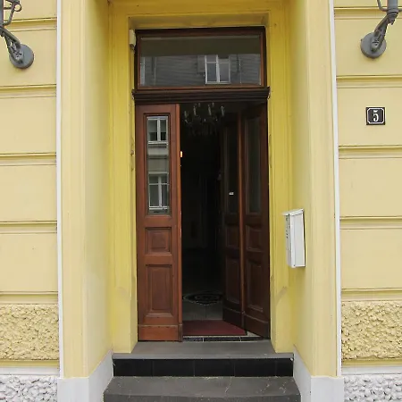 Boutique-garni Papillon 3*